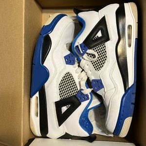 Jordan 4 retro Motorsport white